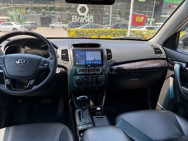 Kia Sorento-9