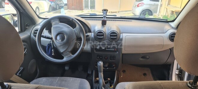 Dacia Sandero 2008, 395,800 km - 1.4 l - Bakı