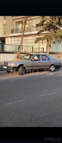 Mercedes E 320 1990, 402,000 km - 3.2 л - Sumqayıt