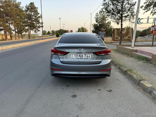 Hyundai Avante 2016, 210,000 km - 1.6 l - Bakı