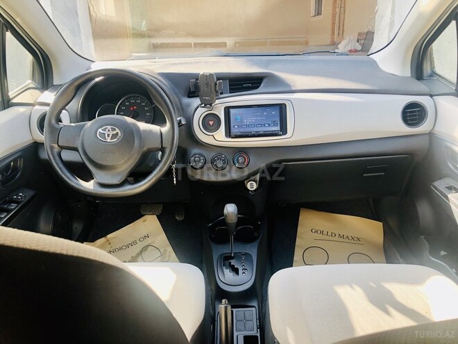 Toyota Vitz 2012, 90,000 km - 1.3 l - Gəncə