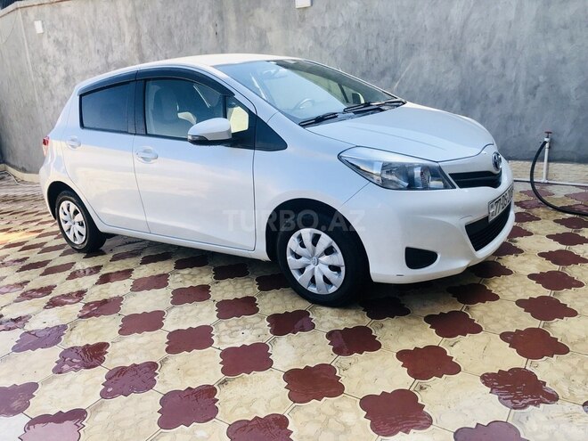 Toyota Vitz 2012, 90,000 km - 1.3 l - Gəncə