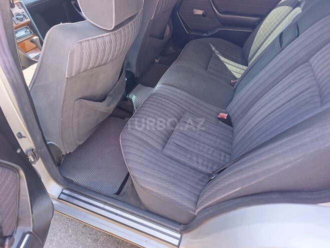 Mercedes E 220 1993, 550,000 km - 2.2 l - Bakı