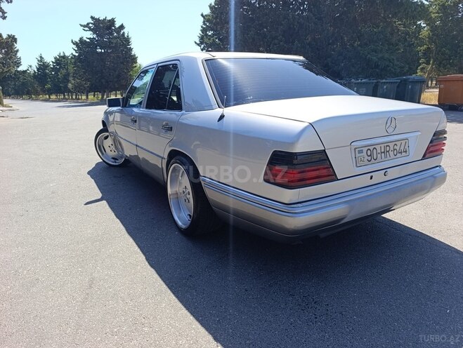 Mercedes E 220 1993, 550,000 km - 2.2 l - Bakı