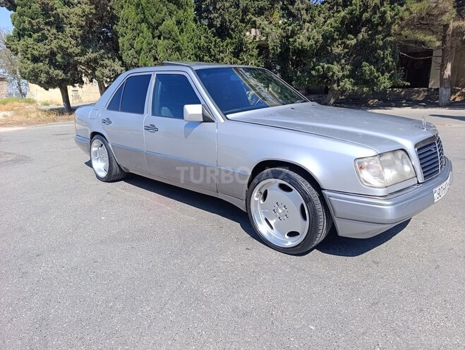 Mercedes E 220 1993, 550,000 km - 2.2 l - Bakı