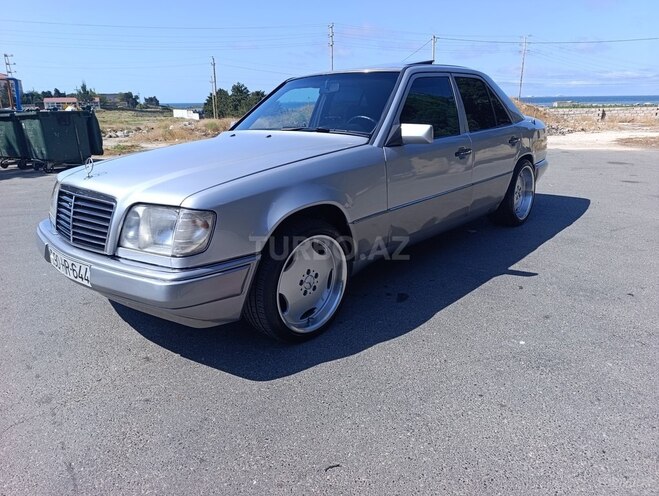Mercedes E 220 1993, 550,000 km - 2.2 l - Bakı