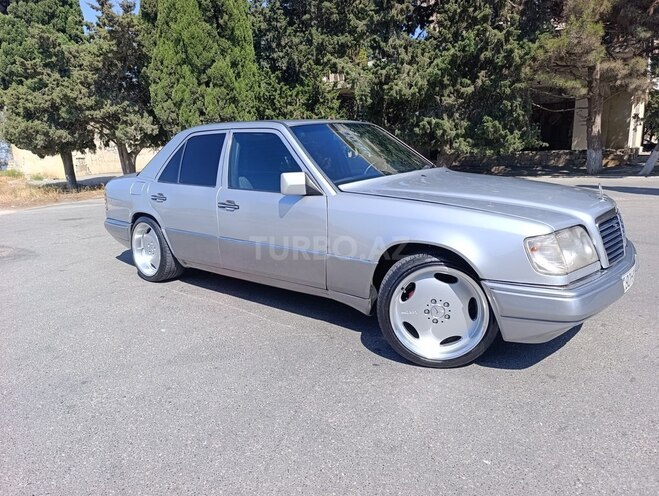 Mercedes E 220 1993, 550,000 km - 2.2 l - Bakı