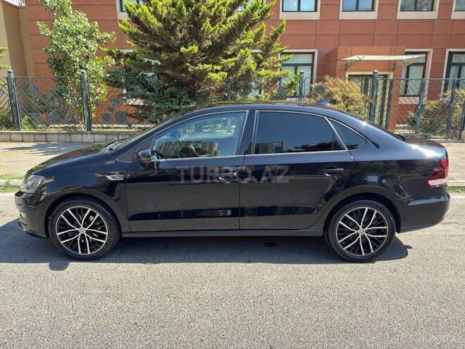 Volkswagen Polo 2019, 120,000 km - 1.6 l - Bakı