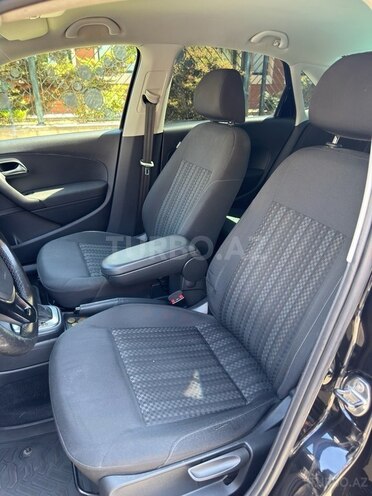 Volkswagen Polo 2019, 120,000 km - 1.6 l - Bakı