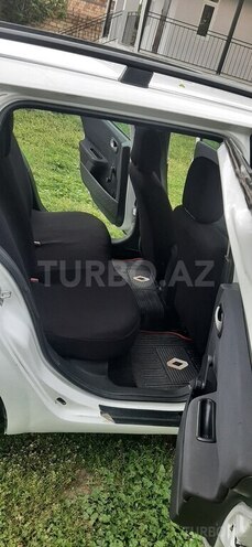 Renault Megane-6
