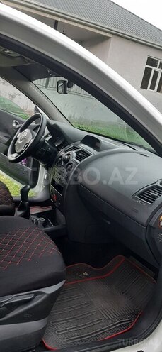 Renault Megane-7