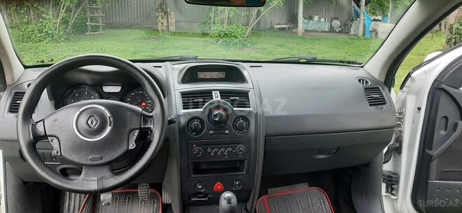 Renault Megane-8