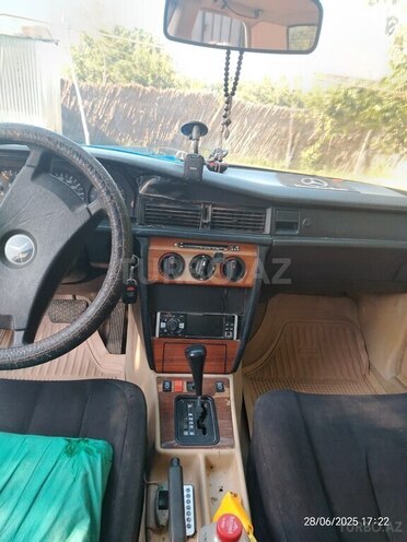 Mercedes 190 1990, 566,275 km - 1.8 л - Sabirabad