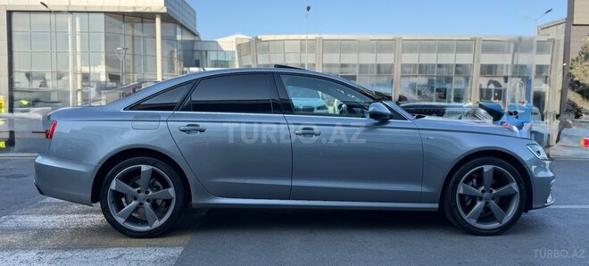 Audi A6-11