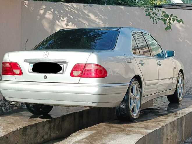 Mercedes E 230 1995, 565,000 km - 2.3 l - Bakı