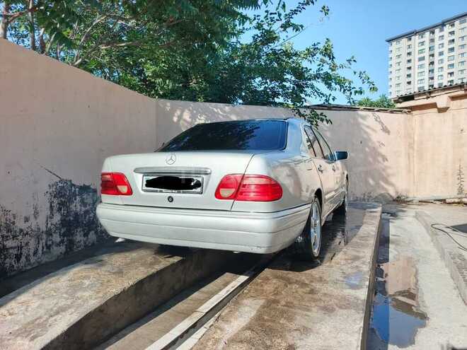 Mercedes E 230 1995, 565,000 km - 2.3 l - Bakı