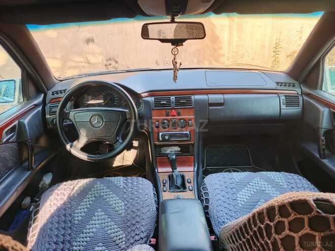 Mercedes E 230 1995, 565,000 km - 2.3 l - Bakı