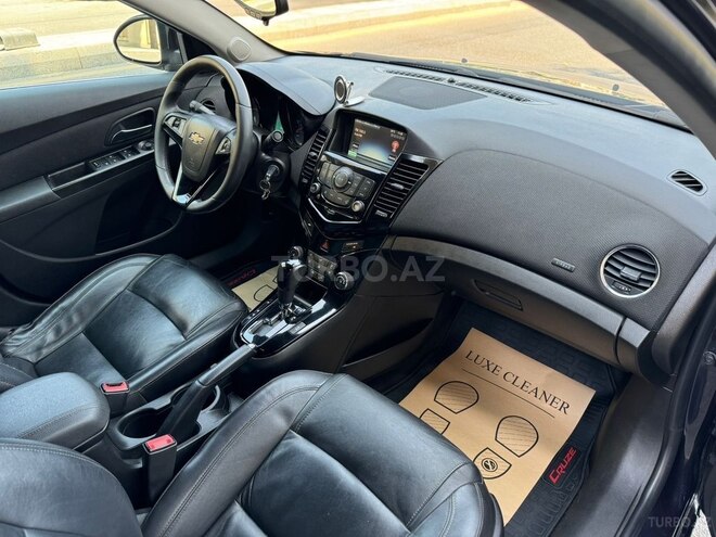 Chevrolet Cruze-13