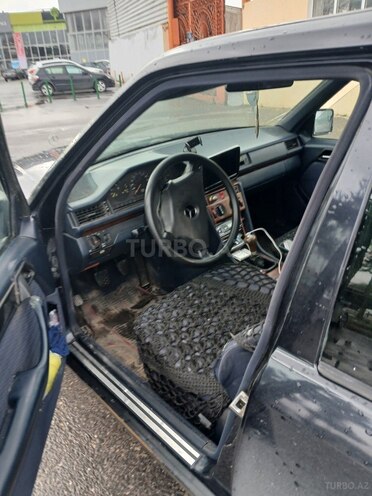 Mercedes E 200 d 1993, 130,000 km - 2.0 л - Bakı