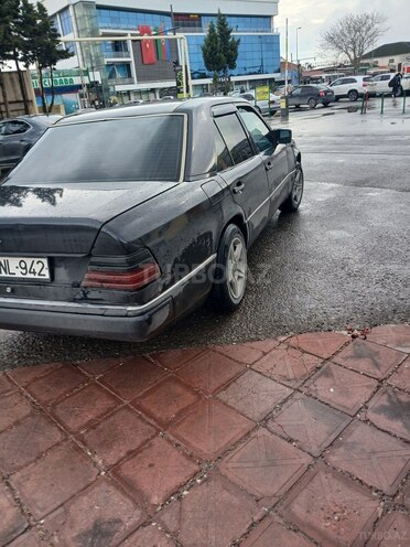 Mercedes E 200 d 1993, 130,000 km - 2.0 л - Bakı