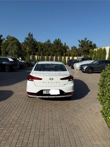 Hyundai Elantra 2019, 119,000 km - 2.0 l - Bakı