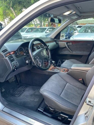 Mercedes E 240 1999, 255,000 km - 2.4 l - Ağdaş