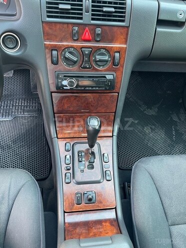 Mercedes E 240 1999, 255,000 km - 2.4 l - Ağdaş