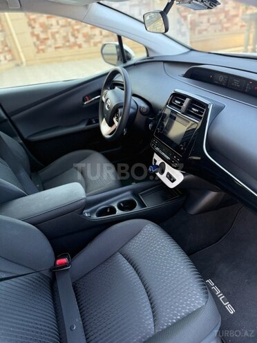 Toyota Prius 2018, 95,000 km - 1.8 l - Bakı