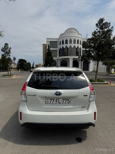 Toyota Prius V 2016, 90,500 km - 1.8 л - Bakı