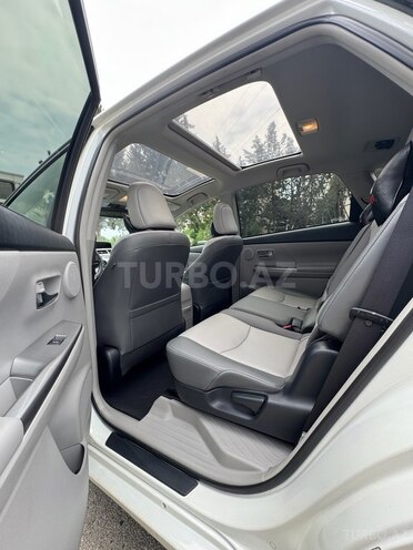 Toyota Prius V 2016, 90,500 km - 1.8 л - Bakı