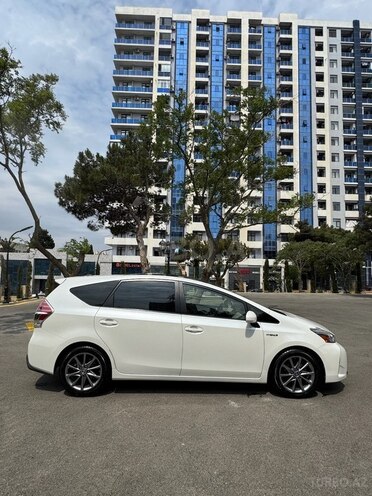Toyota Prius V 2016, 90,500 km - 1.8 л - Bakı