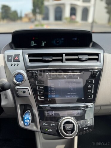 Toyota Prius V 2016, 90,500 km - 1.8 л - Bakı