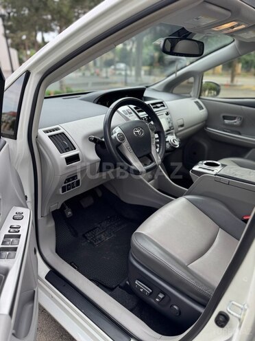 Toyota Prius V 2016, 90,500 km - 1.8 л - Bakı