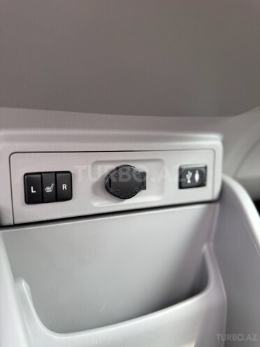 Toyota Prius V 2016, 90,500 km - 1.8 л - Bakı
