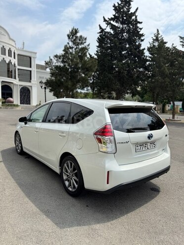 Toyota Prius V 2016, 90,500 km - 1.8 л - Bakı