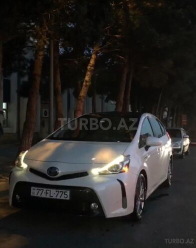 Toyota Prius V 2016, 90,500 km - 1.8 л - Bakı