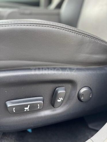 Toyota Prius V 2016, 90,500 km - 1.8 л - Bakı