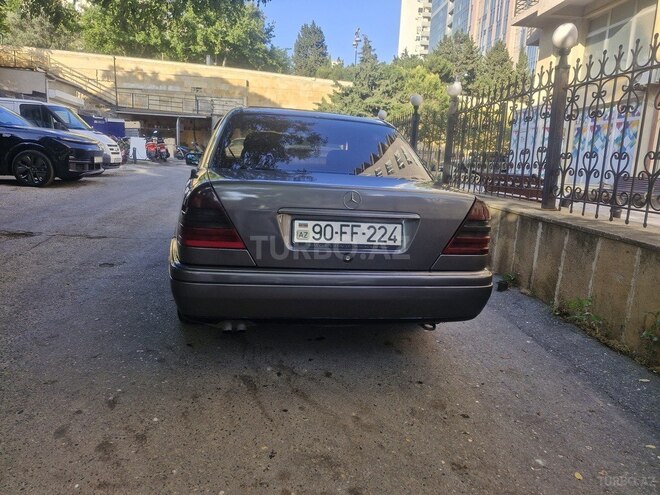 Mercedes C 220 1995, 635,000 km - 2.2 l - Bakı