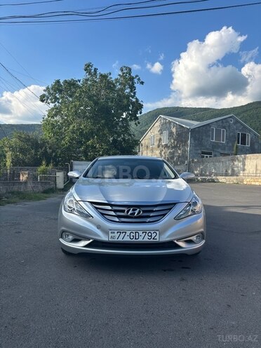Hyundai Sonata-2