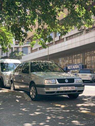 Volkswagen Vento 1995, 219,000 km - 1.9 l - Bakı