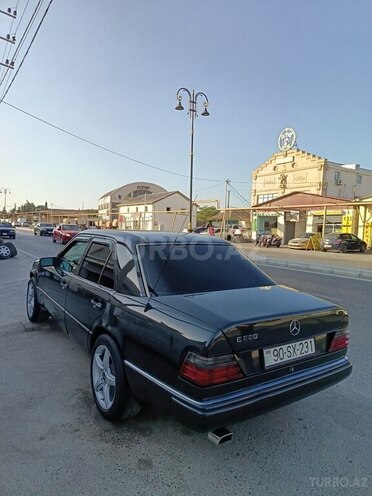 Mercedes E 220 1992, 250,000 km - 2.2 l - Bakı