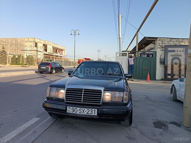 Mercedes E 220 1992, 250,000 km - 2.2 l - Bakı
