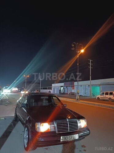 Mercedes E 220 1992, 250,000 km - 2.2 l - Bakı