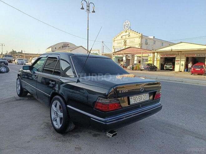 Mercedes E 220 1992, 250,000 km - 2.2 l - Bakı