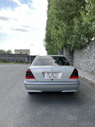 Mercedes C 200 1997, 235,000 km - 2.0 l - Qəbələ