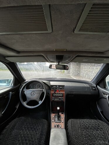 Mercedes C 200 1997, 235,000 km - 2.0 l - Qəbələ