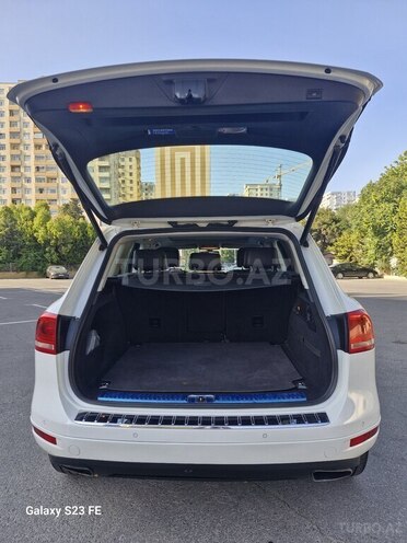 Volkswagen Touareg 2013, 209,280 km - 3.6 l - Bakı