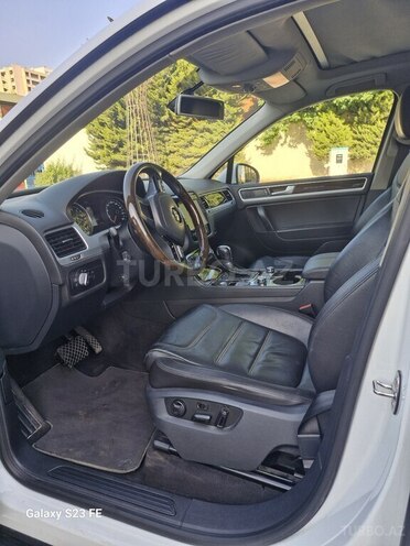 Volkswagen Touareg 2013, 209,280 km - 3.6 l - Bakı