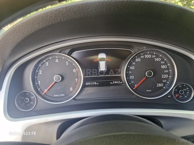 Volkswagen Touareg 2013, 209,280 km - 3.6 l - Bakı