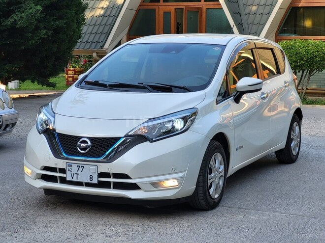 Nissan Note-4